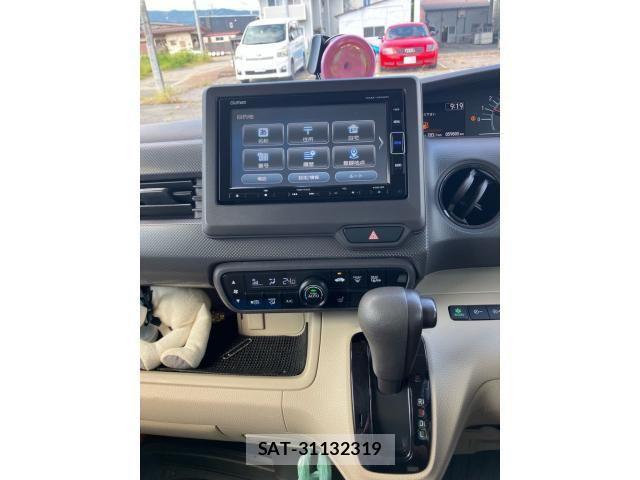 Honda N BOX 2018-11 8744574-21