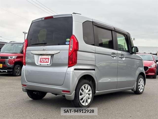 Honda N BOX 2017-10 8781276-26