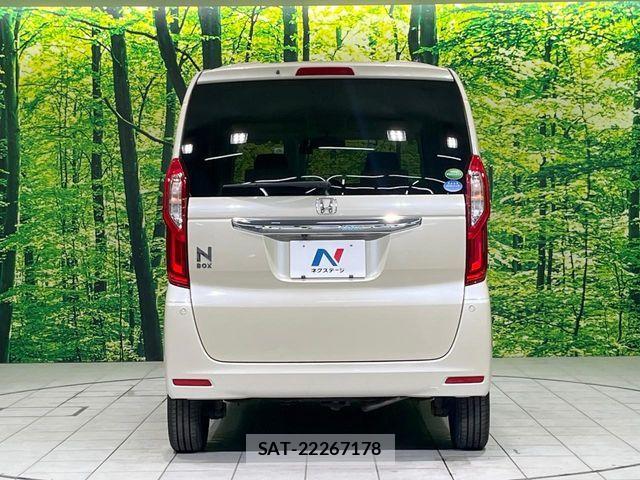 Honda N BOX 2017-09 8796845-14