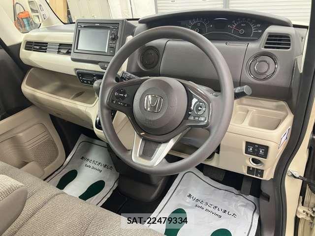 Honda N BOX 2018-04 8796847-15