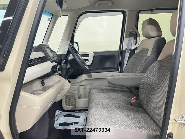 Honda N BOX 2018-04 8796847-20