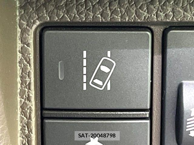 Honda N BOX 2021-05 8796844-7