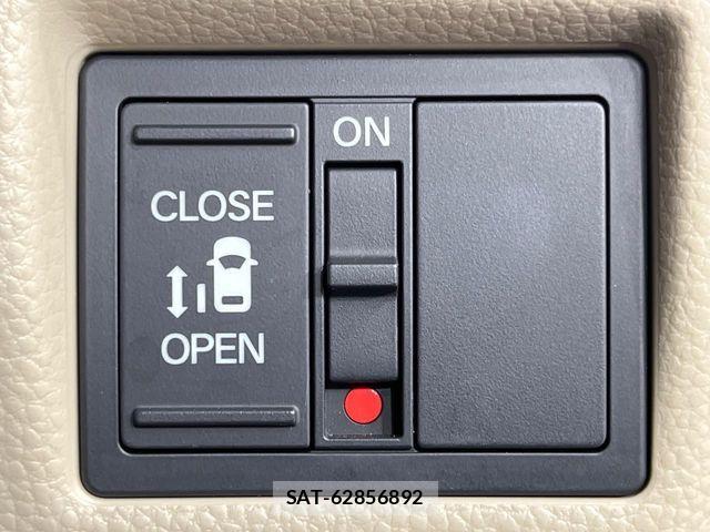 Honda N BOX 2019-07 8796846-2