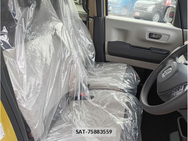 Honda N BOX 2024-01 8796843-5