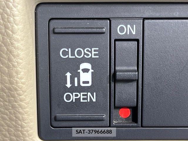 Honda N BOX 2017-09 8830668-2