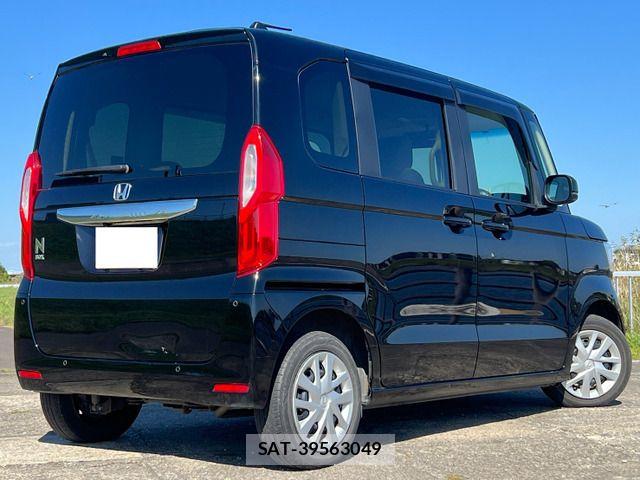 Honda N BOX 2022-03 8830661-10