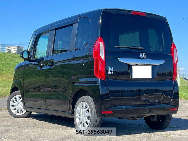 Honda N BOX 2022-03 8830661-1