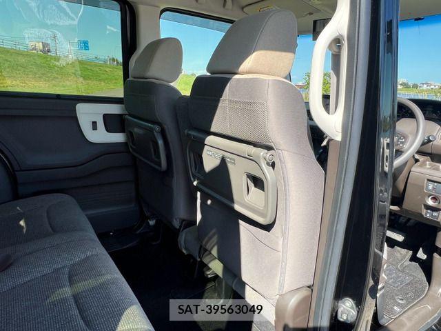 Honda N BOX 2022-03 8830661-19