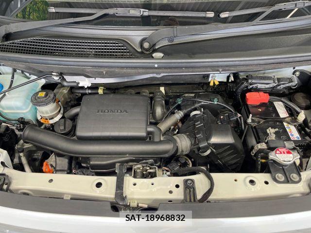 Honda N BOX 2021-08 8848497-17