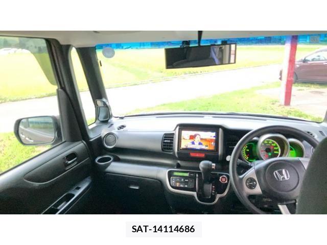Honda N BOX 2013-10 8850082-18