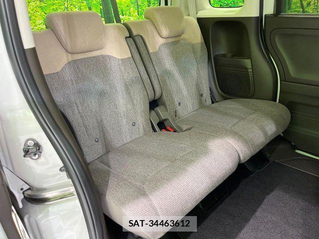 Honda N BOX 2023-10 8871597-8