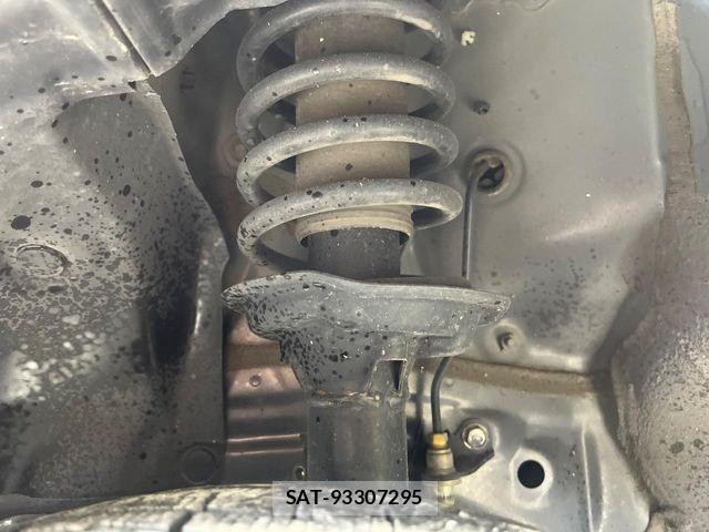 Honda N BOX 2023-11 8871599-19
