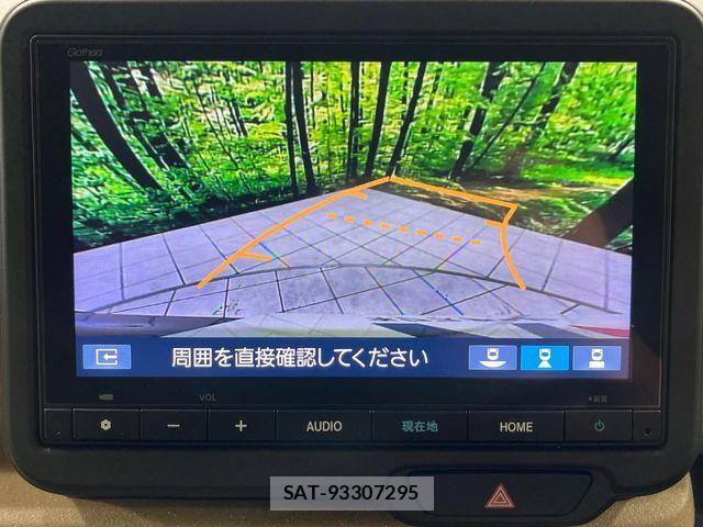 Honda N BOX 2023-11 8871599-4