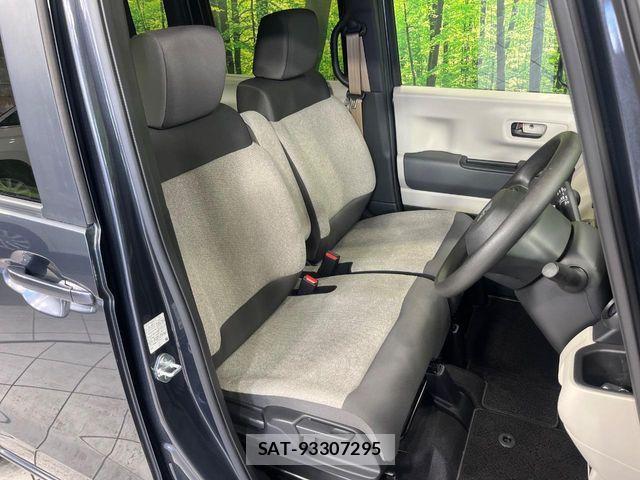 Honda N BOX 2023-11 8871599-7