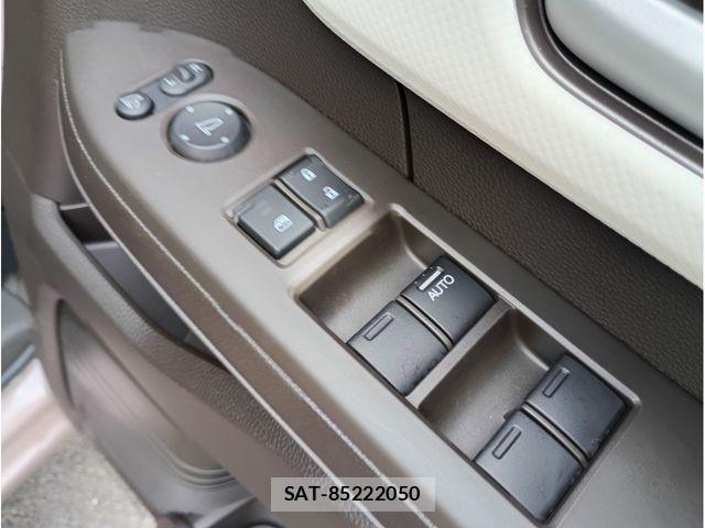 Honda N BOX 2021-04 8881077-19