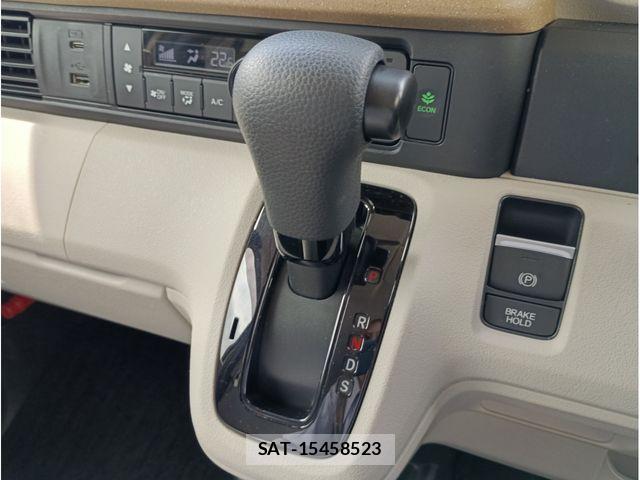 Honda N BOX 2023-10 8881072-13