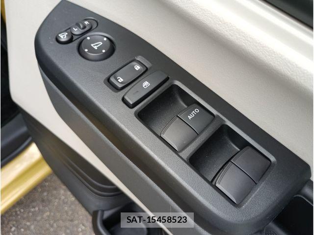 Honda N BOX 2023-10 8881072-19