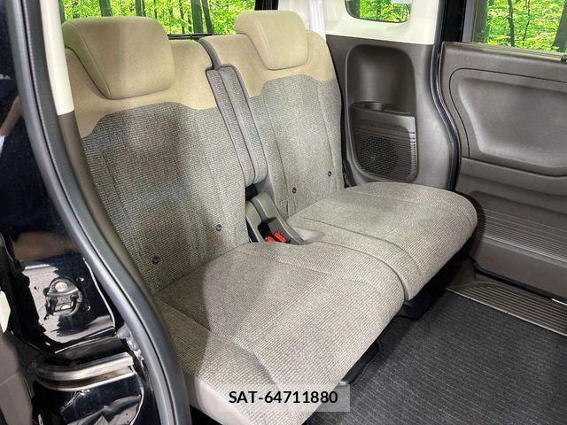 Honda N BOX 2023-08 8881074-10