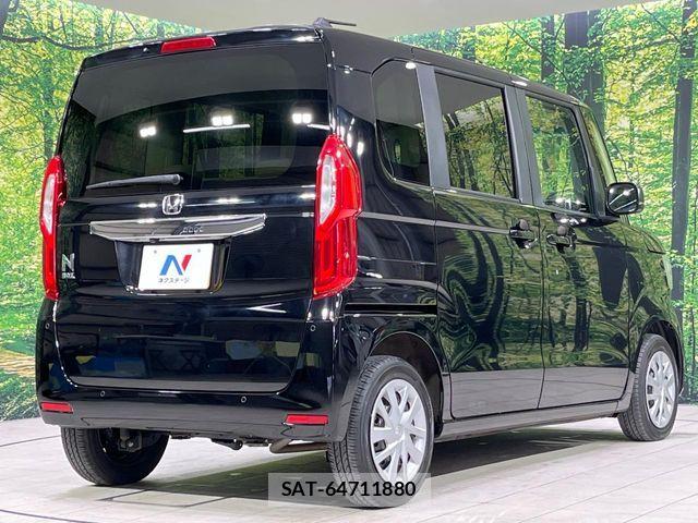 Honda N BOX 2023-08 8881074-16