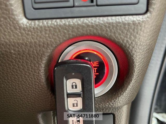 Honda N BOX 2023-08 8881074-5