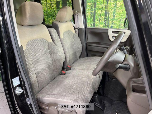 Honda N BOX 2023-08 8881074-8