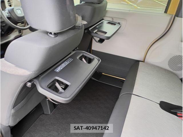 Honda N BOX 2024-06 8884030-21