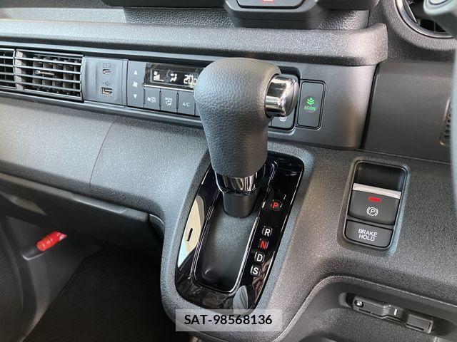 Honda N BOX CUSTOM 2026-01 2671757-18