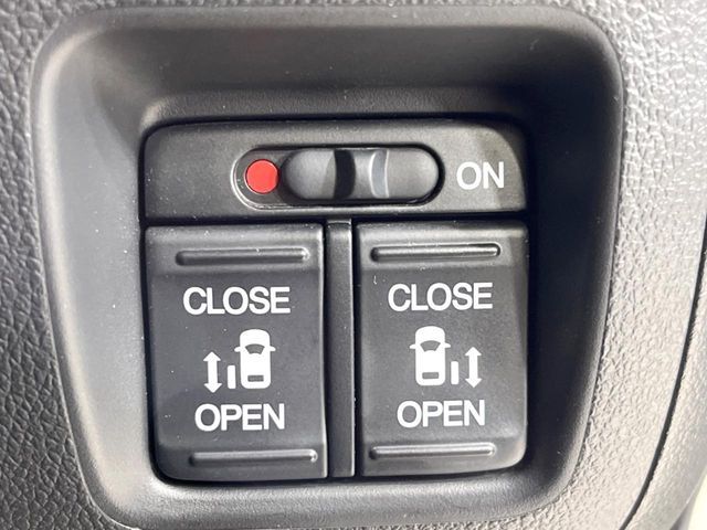 Honda N BOX CUSTOM 2017-08 3677827-2