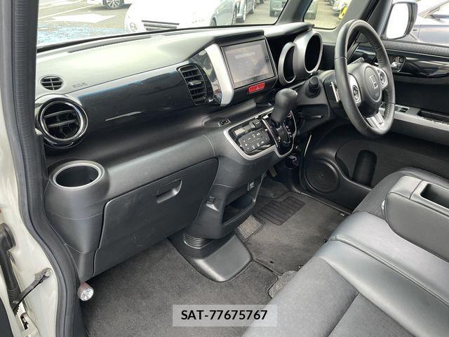 Honda N BOX CUSTOM 2016-03 4046178-14