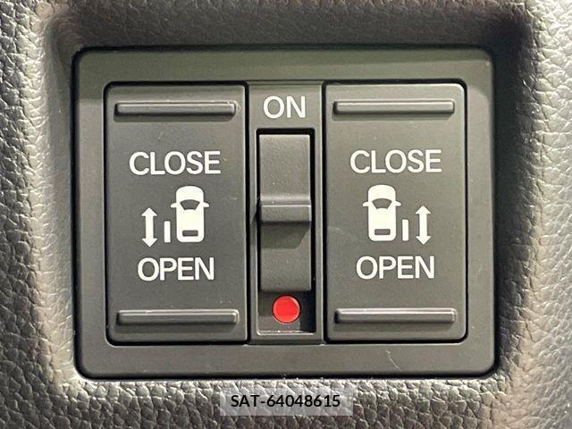 Honda N BOX CUSTOM 2022-03 4110729-2