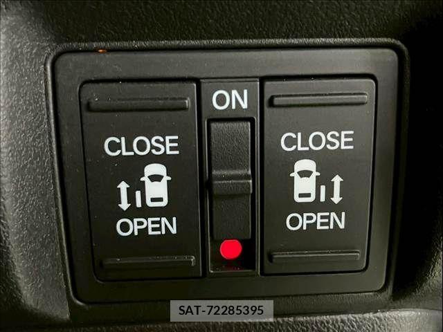 Honda N BOX CUSTOM 2024-04 4140177-3