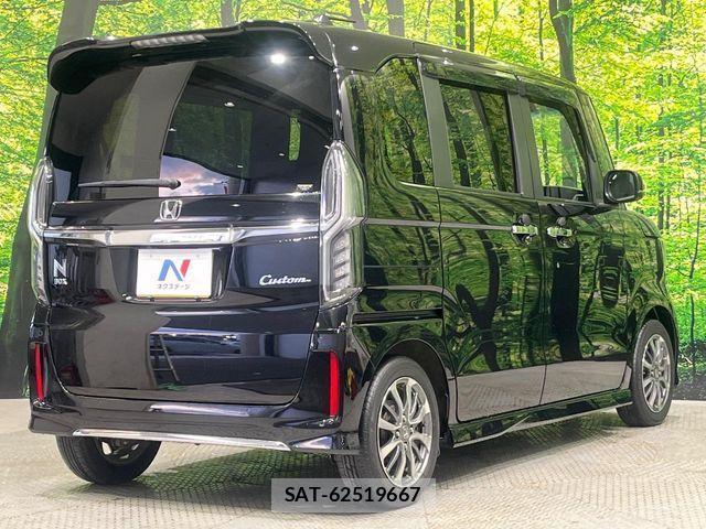 Honda N BOX CUSTOM 2021-10 4393842-17