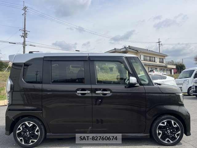 Honda N BOX CUSTOM 2017-11 4597805-8
