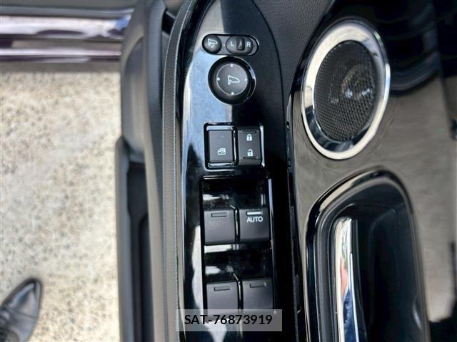 Honda N BOX CUSTOM 2022-12 4597680-15