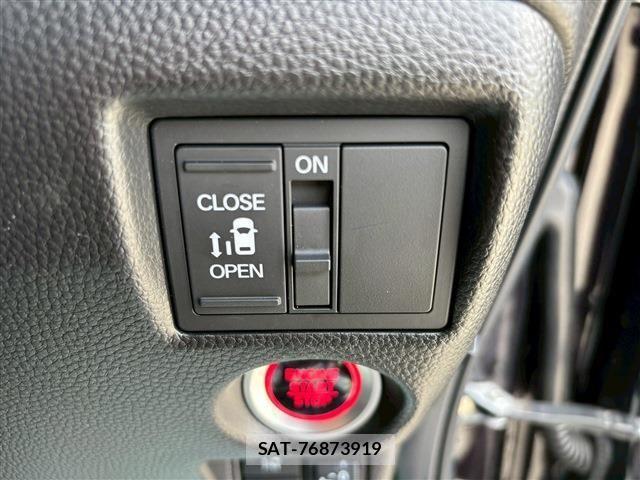 Honda N BOX CUSTOM 2022-12 4597680-17