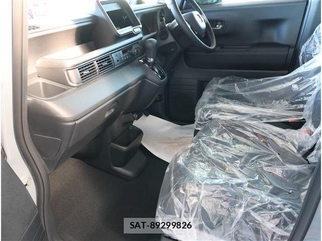 Honda N BOX CUSTOM 2025-11 4755939-12