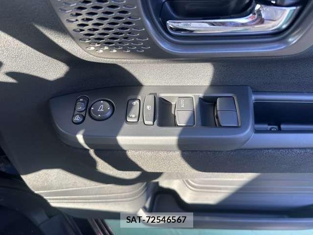 Honda N BOX CUSTOM 2025-06 4755945-13