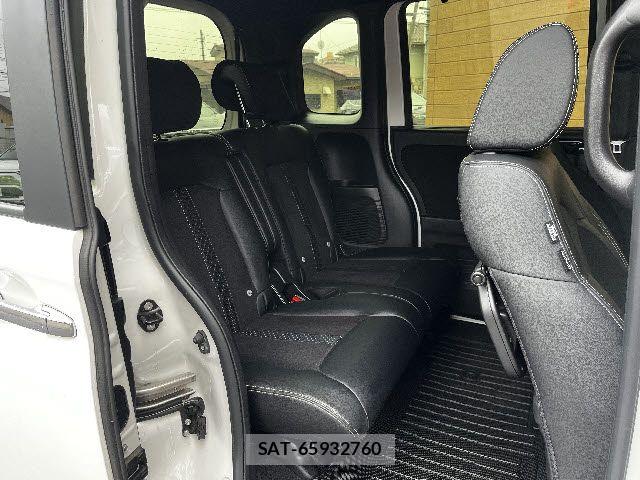 Honda N BOX CUSTOM 2024-01 4972215-9