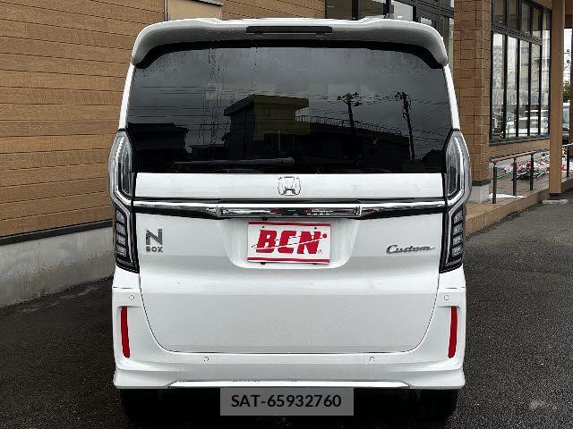 Honda N BOX CUSTOM 2024-01 4972215-22