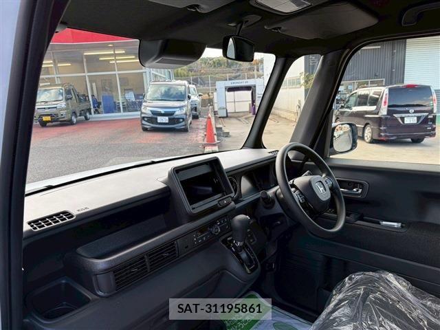 Honda N BOX CUSTOM 2025-12 5873625-20