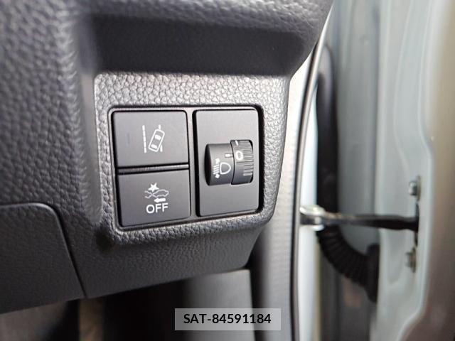 Honda N BOX CUSTOM 2023-06 5873650-18