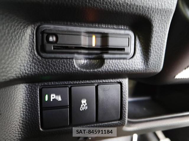 Honda N BOX CUSTOM 2023-06 5873650-19