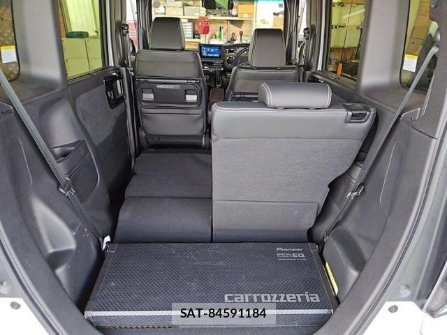 Honda N BOX CUSTOM 2023-06 5873650-25