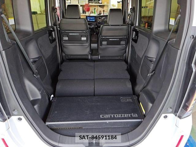 Honda N BOX CUSTOM 2023-06 5873650-26