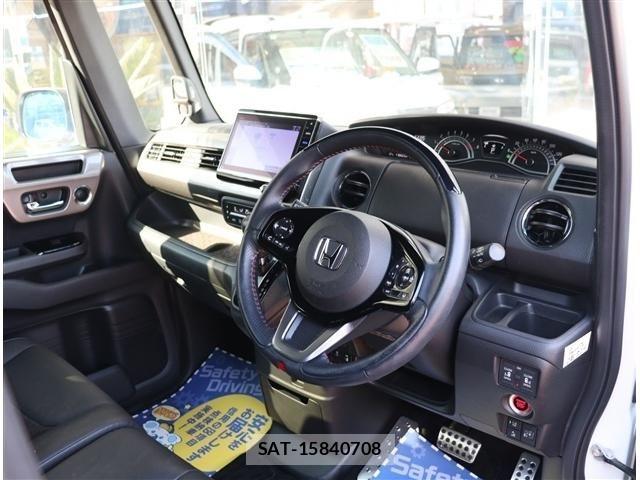 Honda N BOX CUSTOM 2022-03 5873579-11