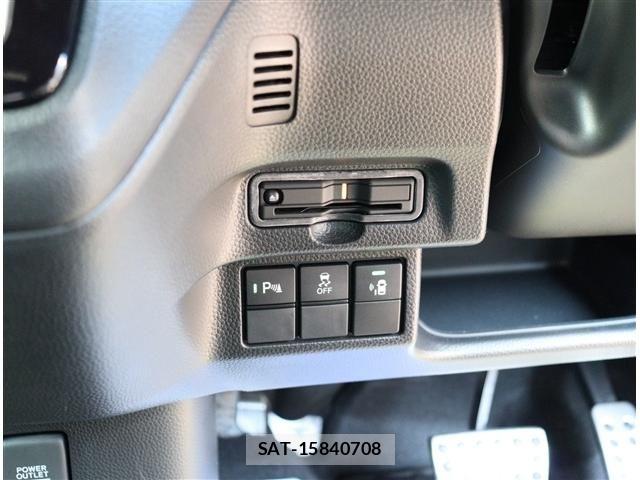 Honda N BOX CUSTOM 2022-03 5873579-18