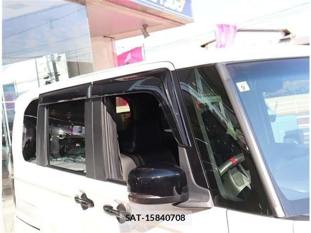 Honda N BOX CUSTOM 2022-03 5873579-25