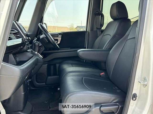 Honda N BOX CUSTOM 2019-02 6014270-16