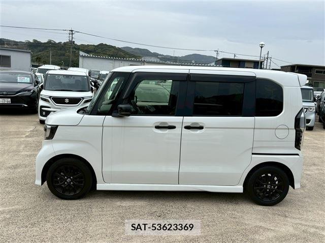 Honda N BOX CUSTOM 2022-01 6014240-9