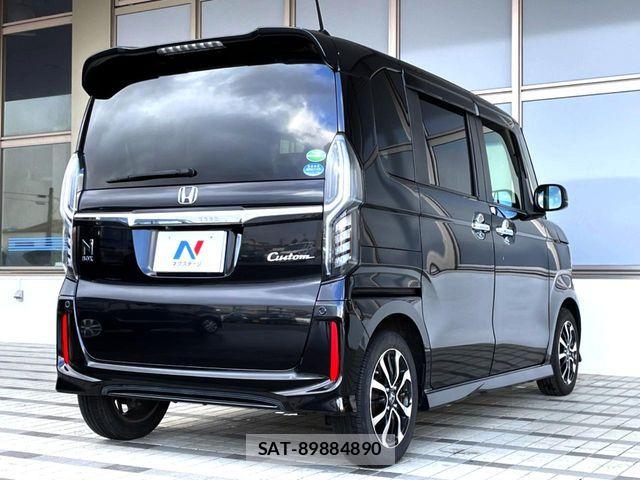 Honda N BOX CUSTOM 2018-02 6014320-15